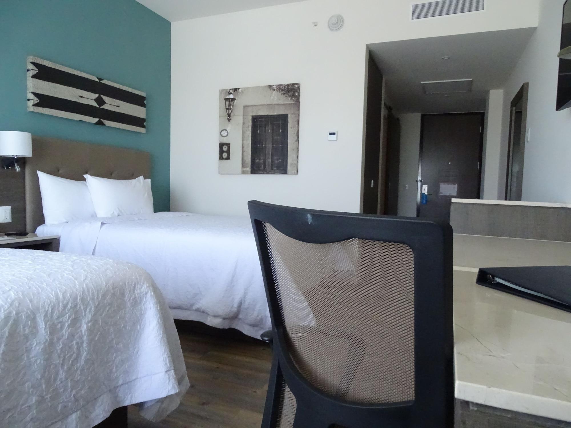 Hampton Inn By Hilton Celaya Celaya  Bagian luar foto