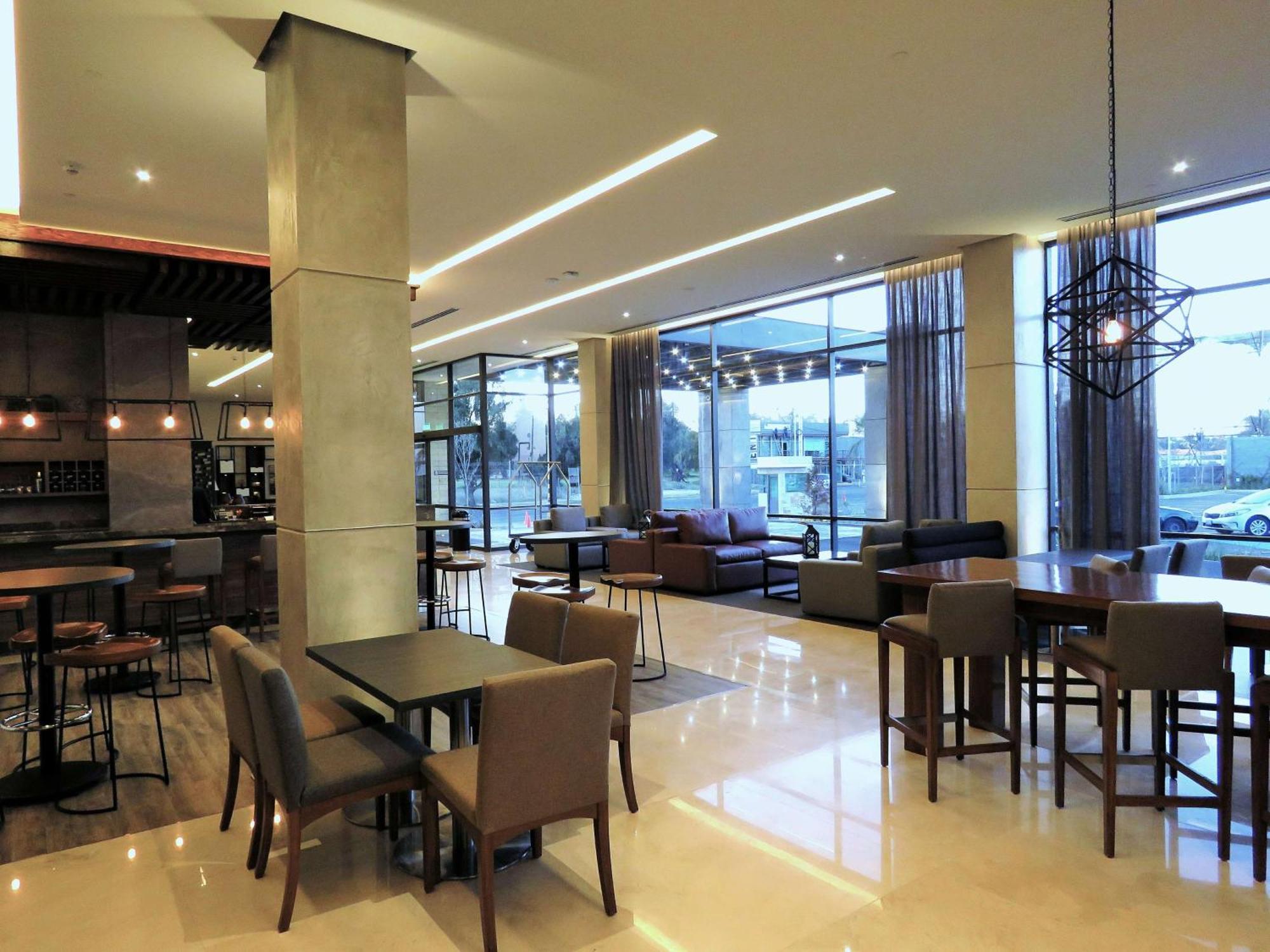 Hampton Inn By Hilton Celaya Celaya  Bagian luar foto