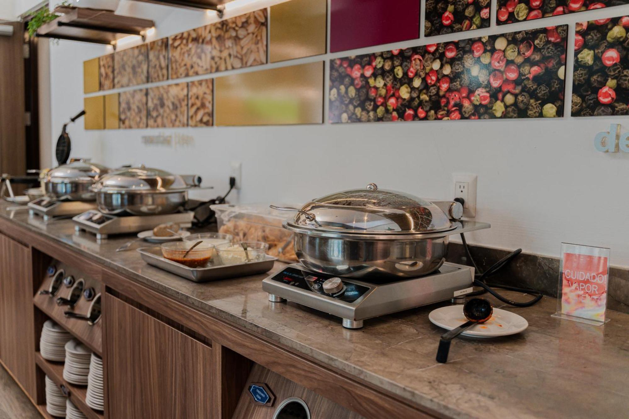 Hampton Inn By Hilton Celaya Celaya  Bagian luar foto
