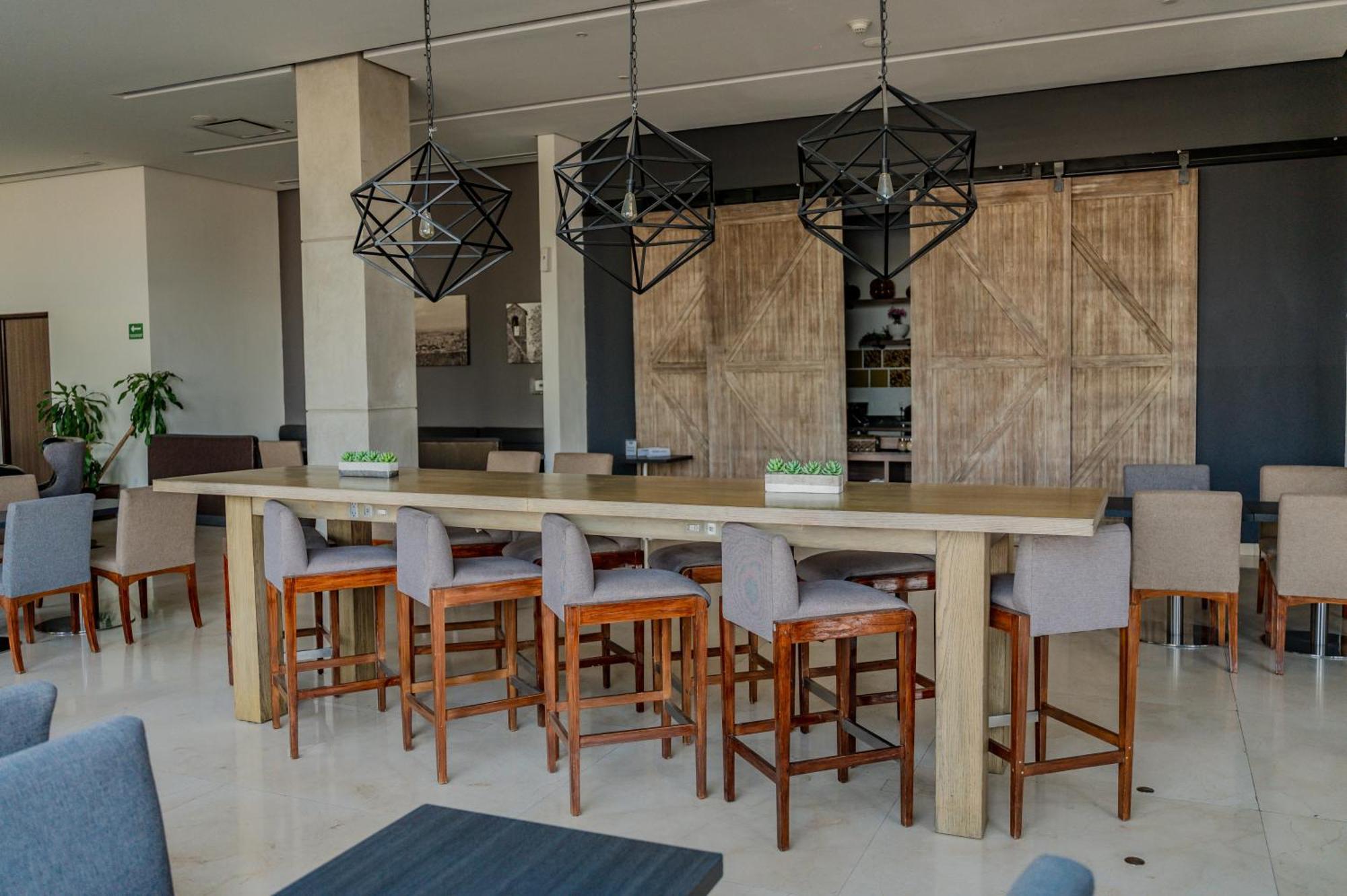 Hampton Inn By Hilton Celaya Celaya  Bagian luar foto